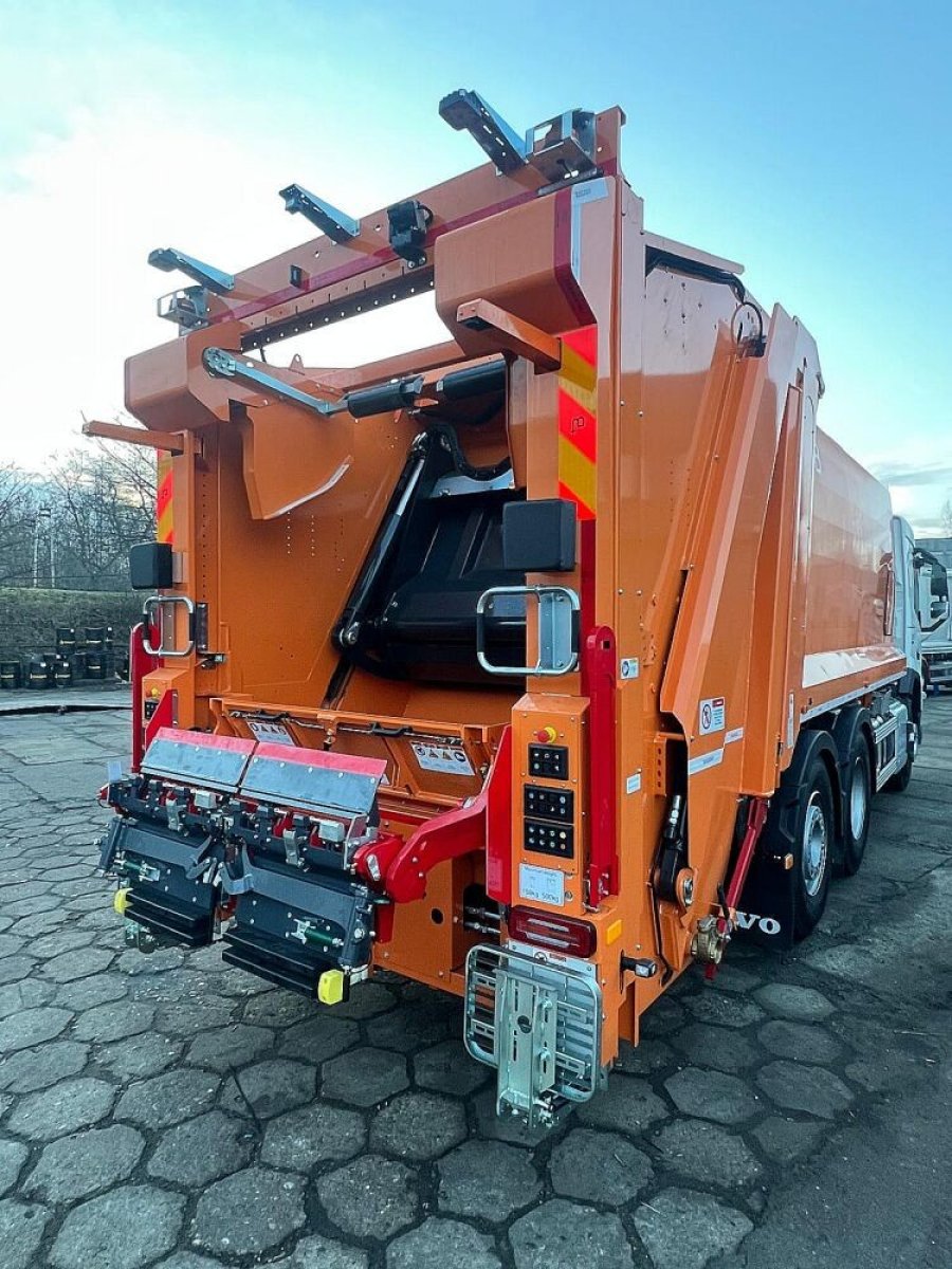 smieciarka-jednokomorowa-auto-7