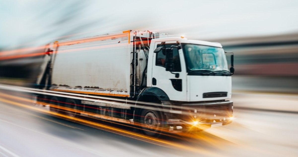 Śmieciarki monolityczne