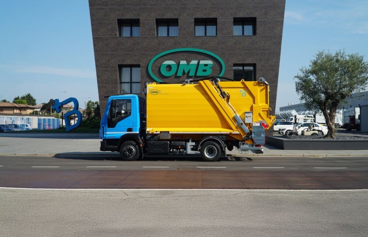 smieciarka-monolityczna-1