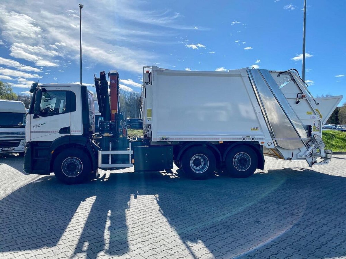 smieciarka-z-zurawiem-7